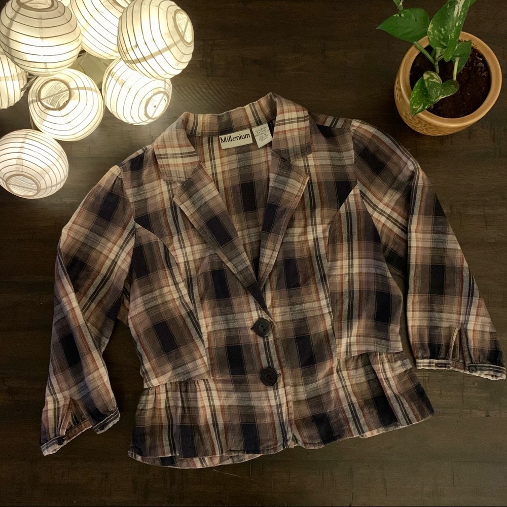 Women’s plaid cropped blazer
